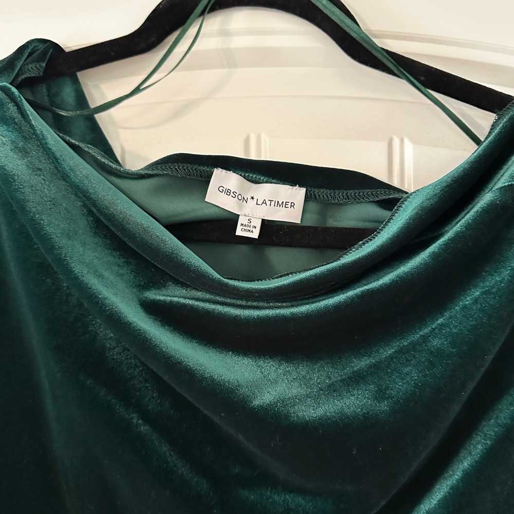 Gibson Latimer Emerald Velvet Blouse